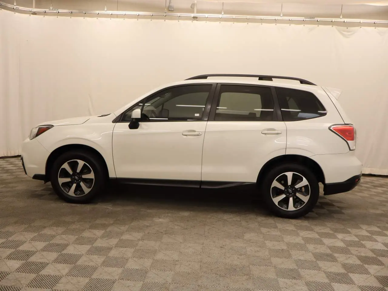 2017 Subaru Forester - $8,666