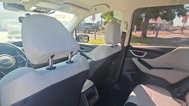 2023 Subaru Forester Base