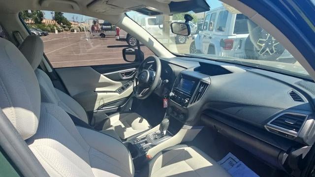 2023 Subaru Forester Base