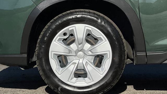 2023 Subaru Forester Base