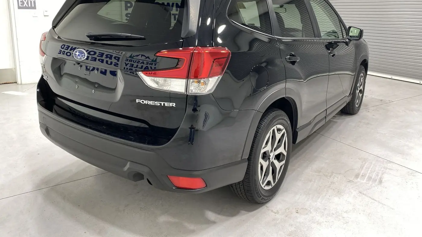 2024 Subaru Forester Premium