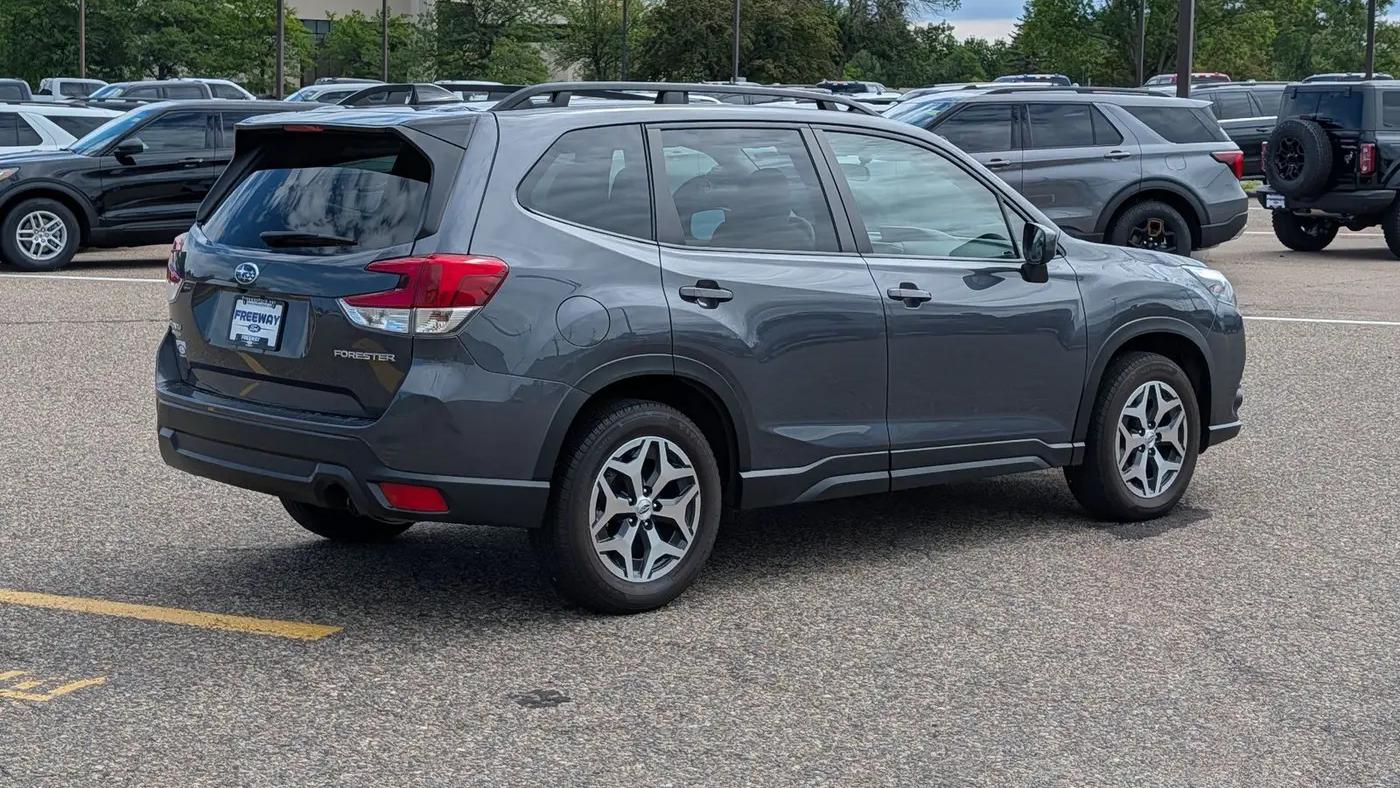 2024 Subaru Forester Premium
