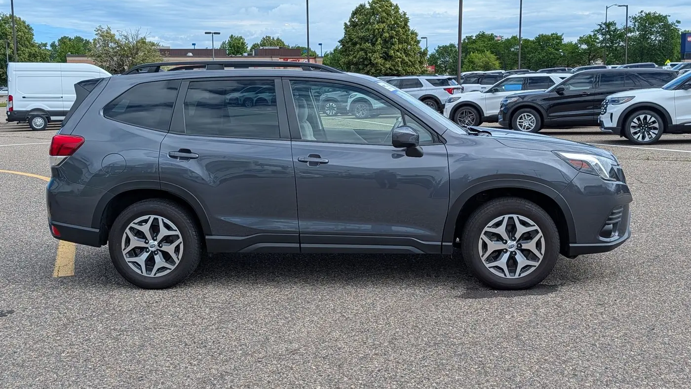 2024 Subaru Forester Premium