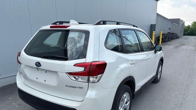 2023 Subaru Forester Base