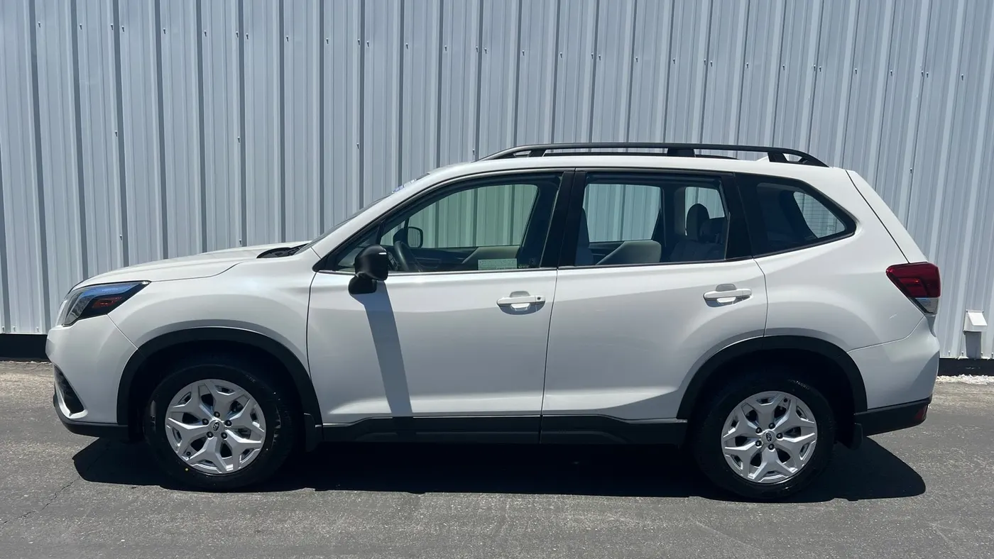 2023 Subaru Forester Base
