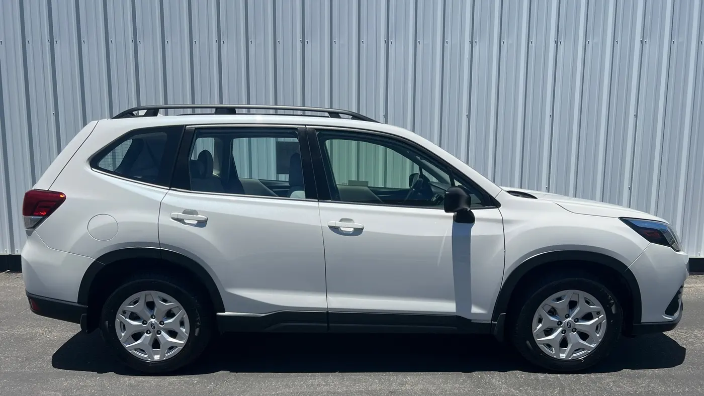 2023 Subaru Forester Base