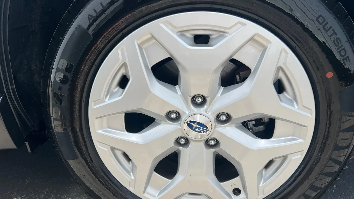 2023 Subaru Forester Base