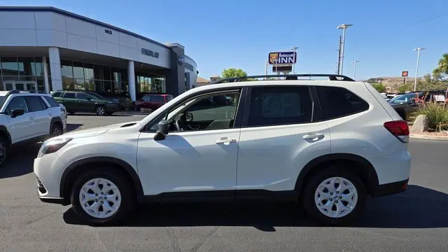 2022 Subaru Forester Base