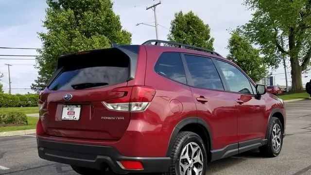2024 Subaru Forester Premium