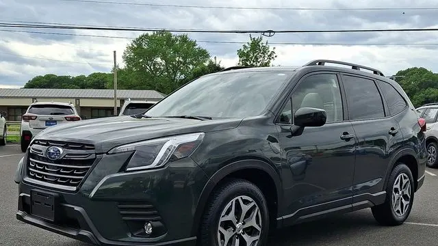 2024 Subaru Forester Premium
