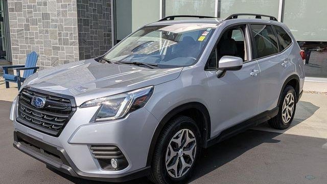2023 Subaru Forester Premium