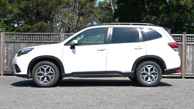 2024 Subaru Forester Premium