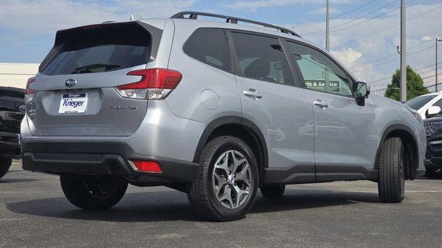 2022 Subaru Forester Premium