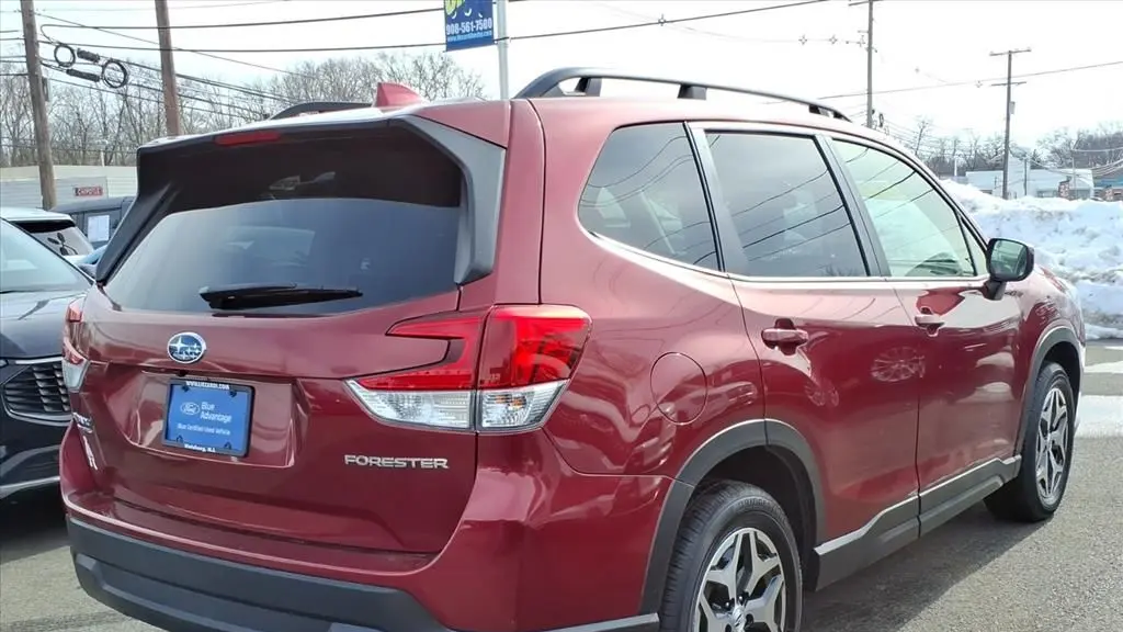 2022 Subaru Forester Premium
