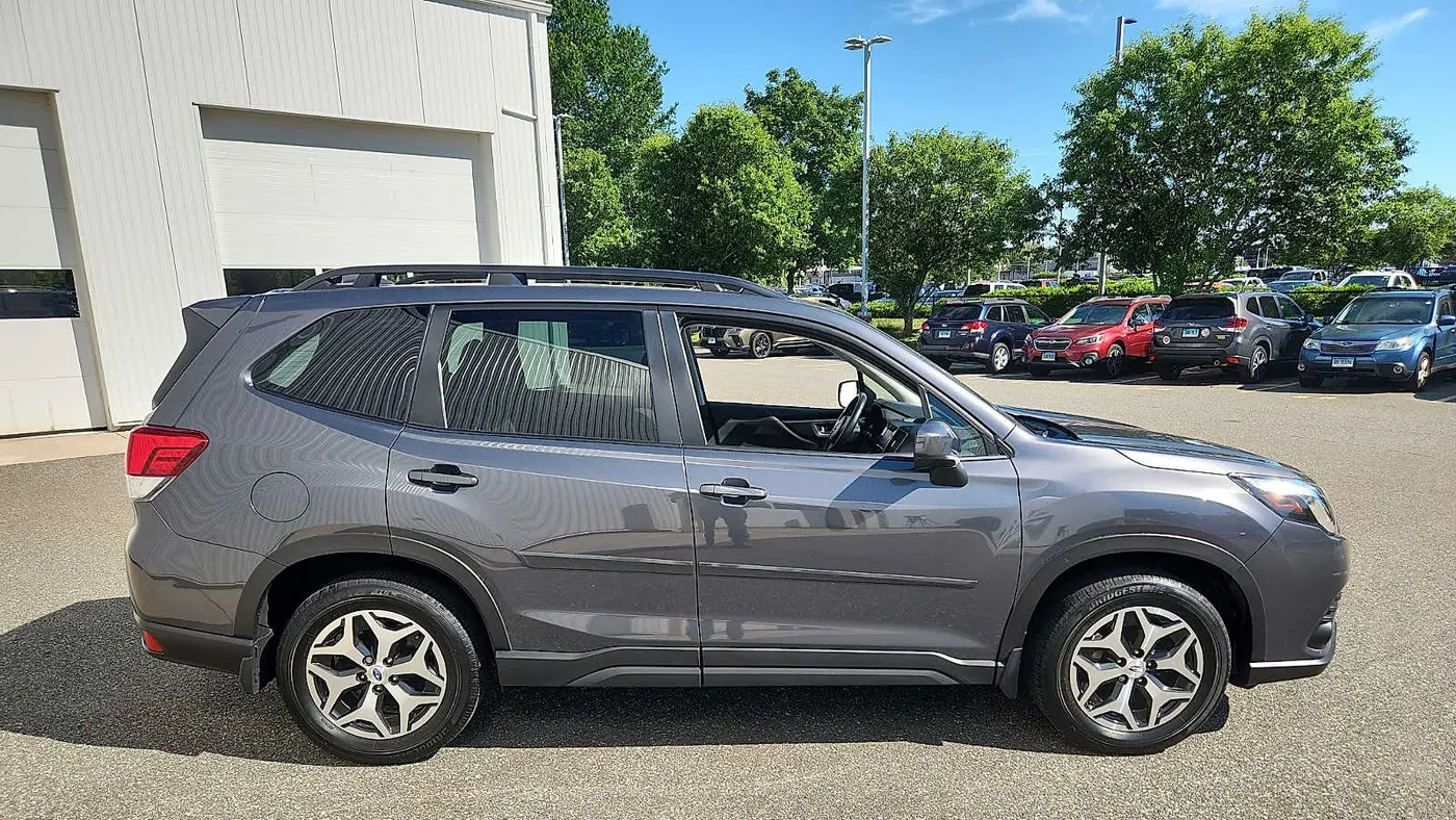 2023 Subaru Forester Premium