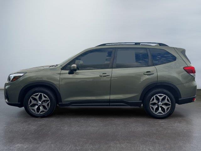 2020 Subaru Forester Premium — photo 1 of 12