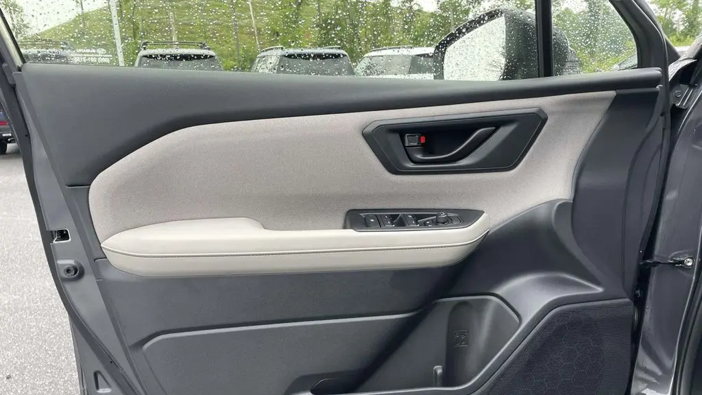 2025 Subaru Forester Base
