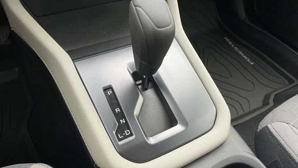 2025 Subaru Forester Base