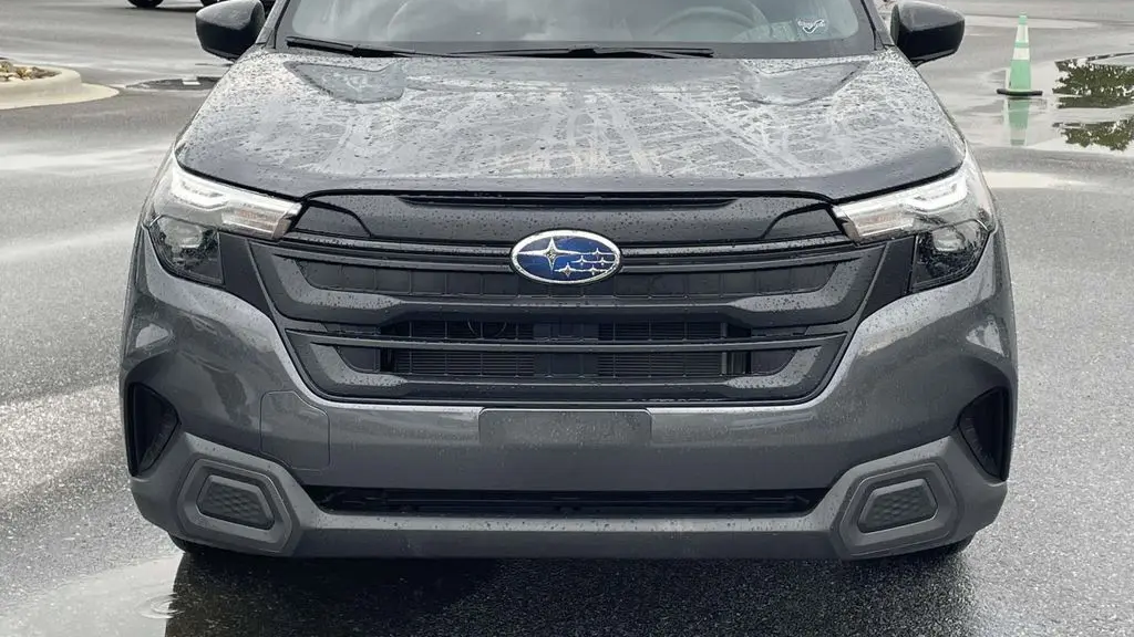 2025 Subaru Forester Base