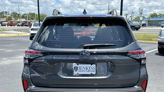 2025 Subaru Forester Base
