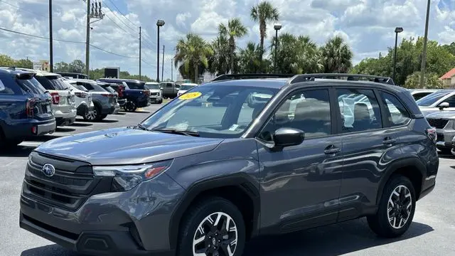 2025 Subaru Forester Base