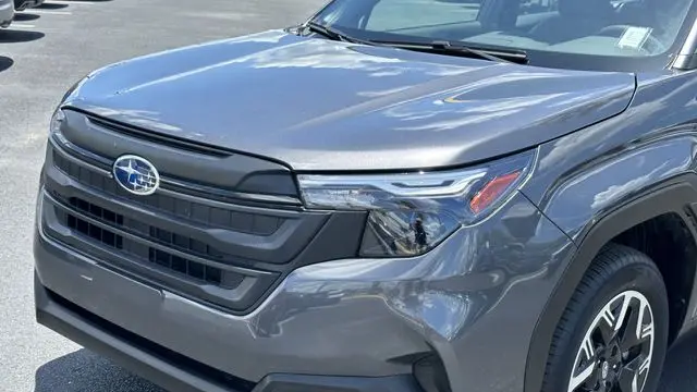 2025 Subaru Forester Base
