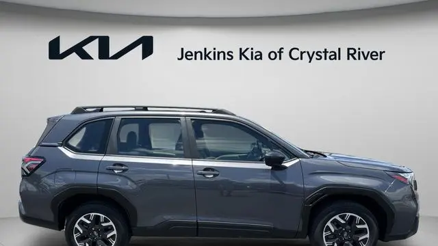 2025 Subaru Forester Base
