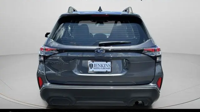 2025 Subaru Forester Base