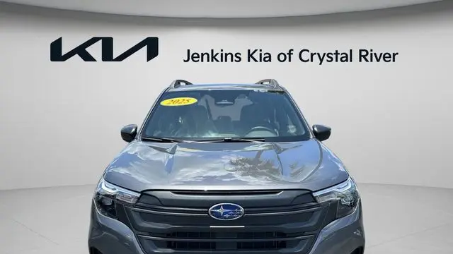 2025 Subaru Forester Base