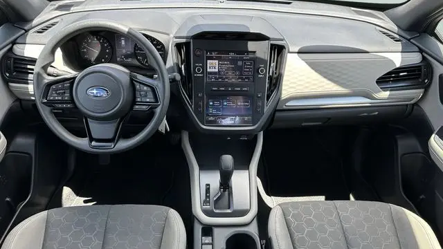 2025 Subaru Forester Base