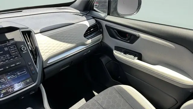 2025 Subaru Forester Base