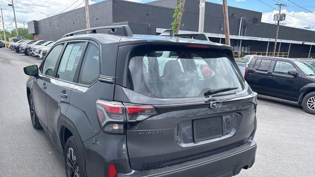 2025 Subaru Forester Base