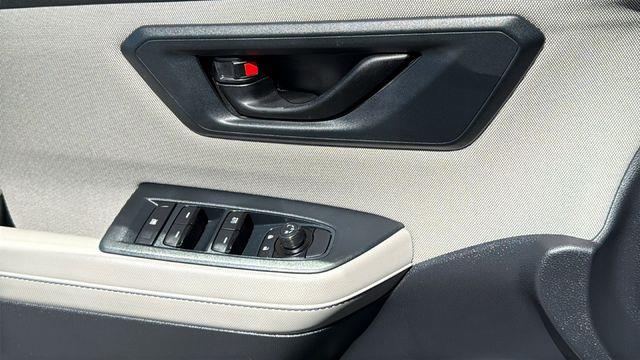 2025 Subaru Forester Base