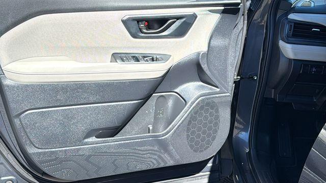 2025 Subaru Forester Base