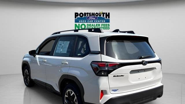 2025 Subaru Forester Base