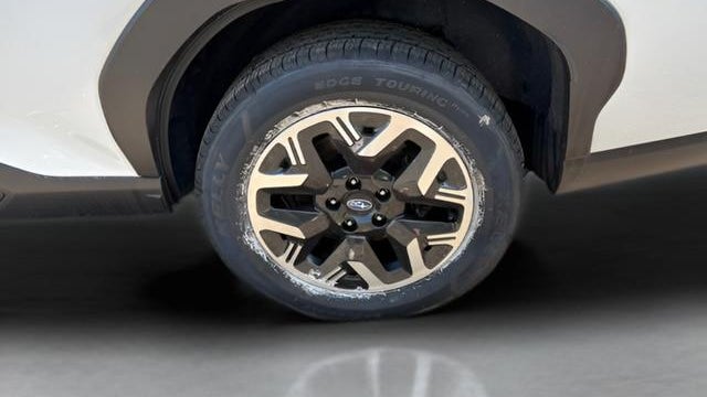 2025 Subaru Forester Base