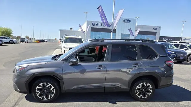 2025 Subaru Forester Base