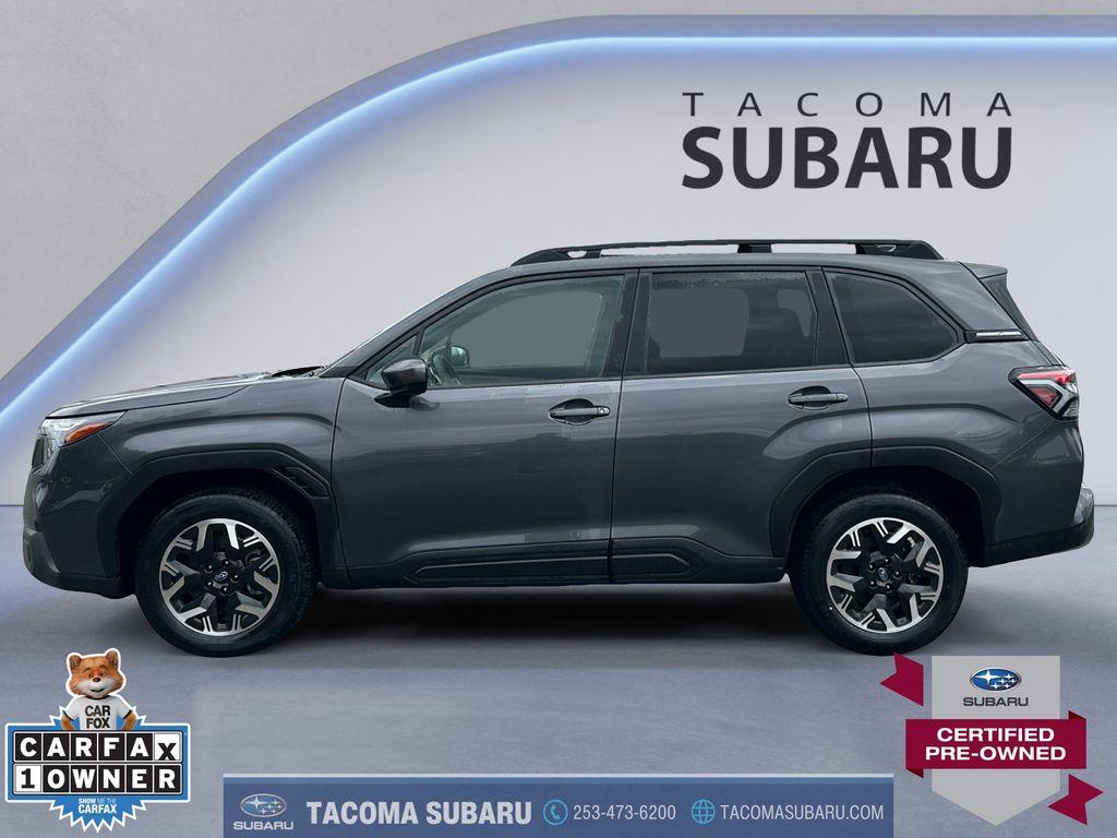 2025 Subaru Forester Premium — photo 1 of 12