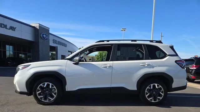 2025 Subaru Forester Premium