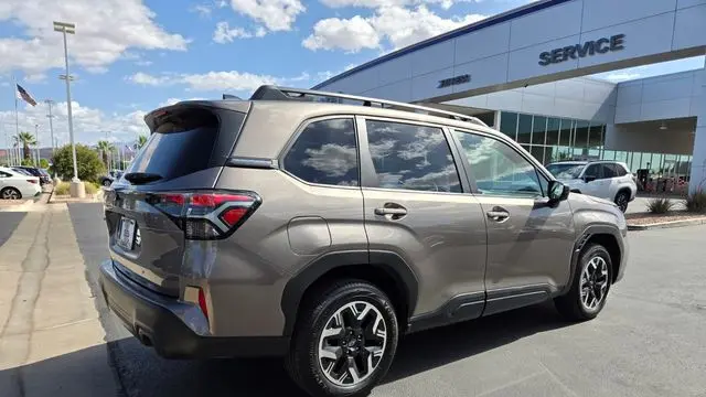 2025 Subaru Forester Premium