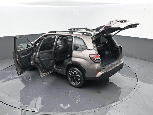 2025 Subaru Forester - $30,422