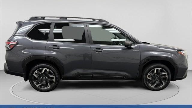2025 Subaru Forester Premium Hybrid