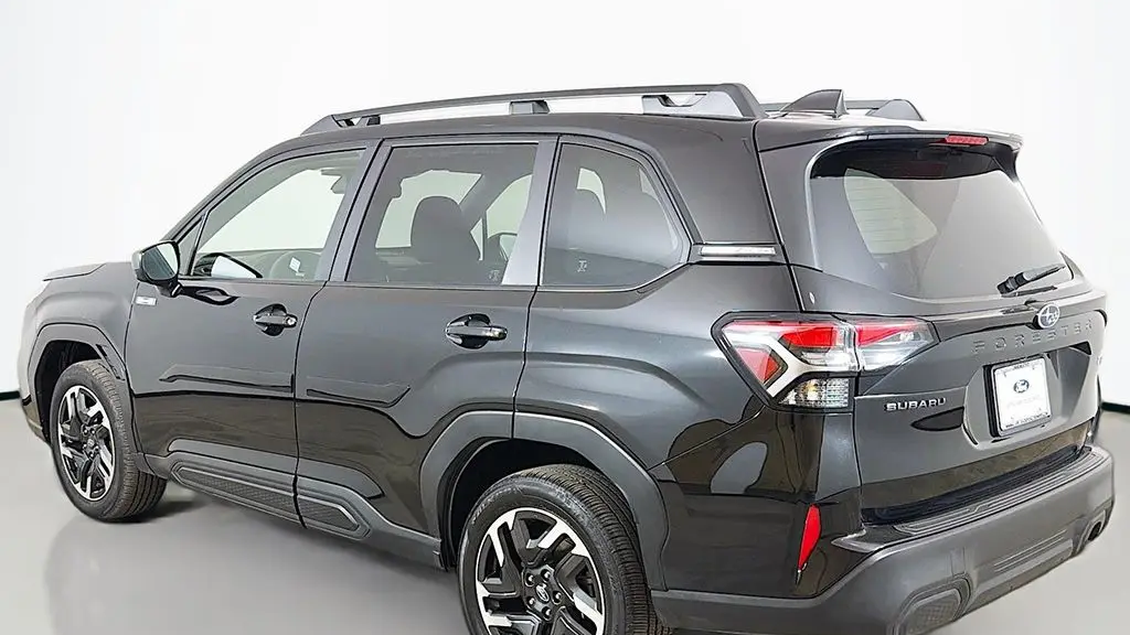 2025 Subaru Forester Premium Hybrid