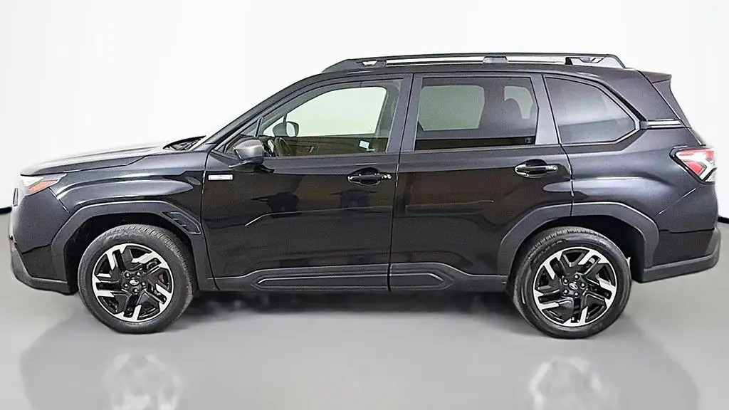 2025 Subaru Forester Premium Hybrid