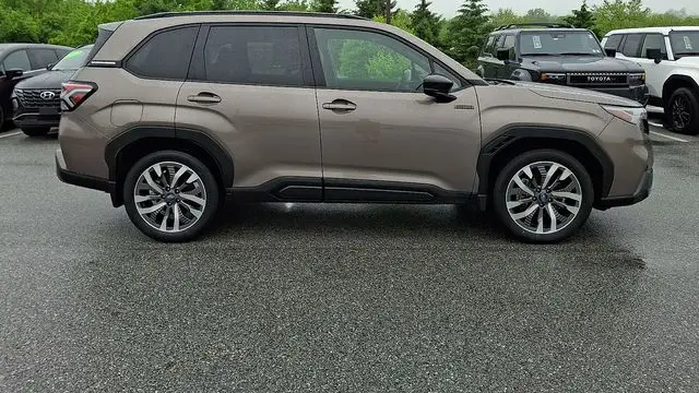 2025 Subaru Forester Touring Hybrid