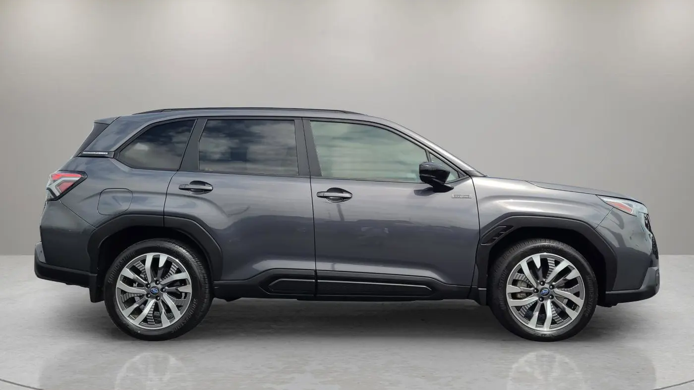 2025 Subaru Forester Touring Hybrid