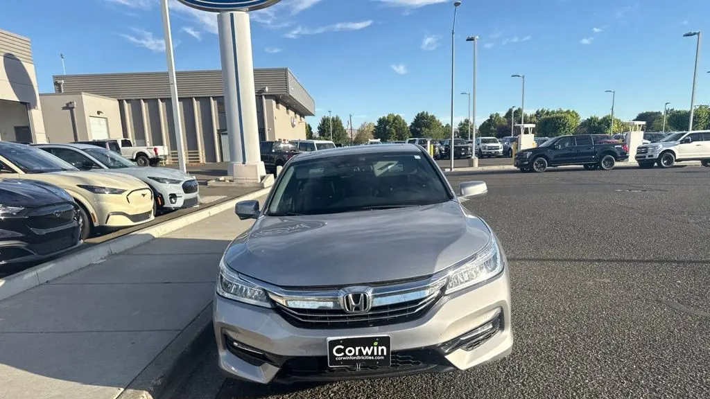 2017 Honda Accord Hybrid Touring
