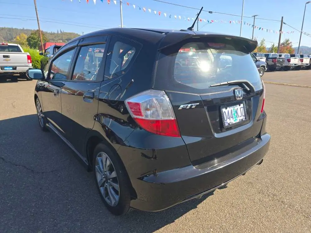 2013 Honda Fit - $11,249