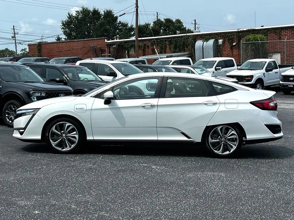 2021 Honda Clarity - $24,895