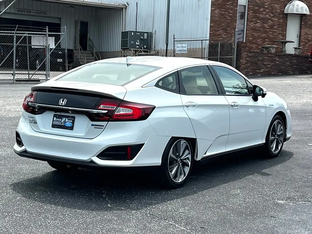 2021 Honda Clarity - $24,895